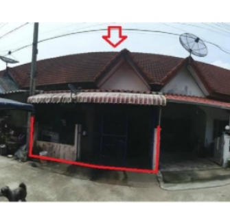 ทาวน์เฮ้าส์บ้านแฝด ซ.พ่อขุนทะเล 13/1 ถ.พ่อขุนทะเล  ต.มะขามเตี้ย อ.เมืองสุราษฎร์ธานี จ.สุราษฎร์ธานี เนื้อที่ 23.1 วา