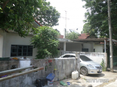 บ้านเดี่ยว ถ.ท่าเกวียน แยกจากถนนเพชรเกษม-บางสะพาน เนื้อที่ 44 ตร.ว
