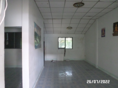 บ้านเดี่ยว ถ.ท่าเกวียน แยกจากถนนเพชรเกษม-บางสะพาน เนื้อที่ 44 ตร.ว