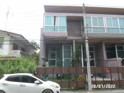 ทาวน์เฮ้าส์ 2.5 ชั้น 1 คูหา หาดใหญ่ จ.สงขลา
