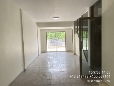 บ้านเดี่ยว มบ.กัญจน์เพชร 3 ซ.นวมินทร์ 74 แยก 3 เนื้อที่ 46.3 ตร.ว