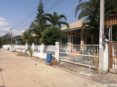 บ้านเดี่ยว ซ.วังก์พง 7 ถ.เพชรเกษม(4) กม.236+130 โครงการ พฤกษชาติ   ต.วังก์พง อ.ปราณบุรี จ.ประจวบคีรีขันธ์  เนื้อที่ 60 วา