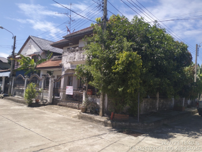 บ้านเดี่ยว 2 ชั้น โครงการเดอะเลกาซี่-ปิ่นเกล้า ซอย 7 เนื้อที่ 50.5 ตร.ว.