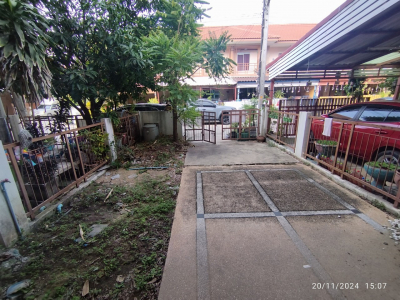 ทาวน์เฮ้าส์ 2 ชั้น หมู่บ้าน 168/251 ไอลีฟทาวน์ ประชาอุทิศ 90 จ.สมุทรปราการ 25 ตร.ว.