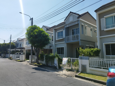 บ้านแฝด 2 ชั้น หมู่บ้านเดอะวิลเลจ บางนา กม.10
