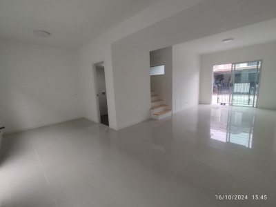 109/239 ทาวน์เฮ้าส์ 2ชั้น หมู่บ้านพฤกษาวิลล์ 66/2 18.7ตร.ว.