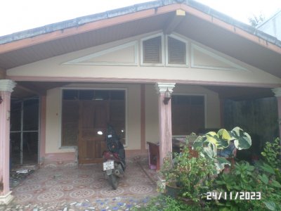 ที่ดินพร้อมสิ่งปลูกสร้าง ถ.สายบ้านสะพานพน-บ้านใสใน  ต.ทุ่งไทรทอง อ.ลำทับ จ.กระบี่ เนื้อที่ 60 วา