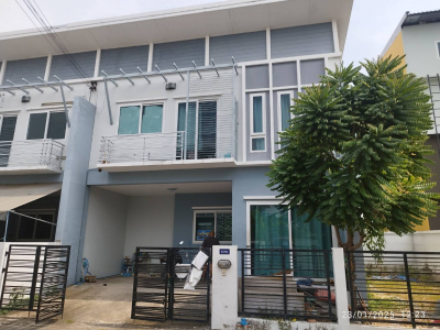 ทาวน์เฮ้าส์ หมู่บ้านลภาวัน 22 จ.นนทุบรี เนื้อที่ 36.80 ตร.ว