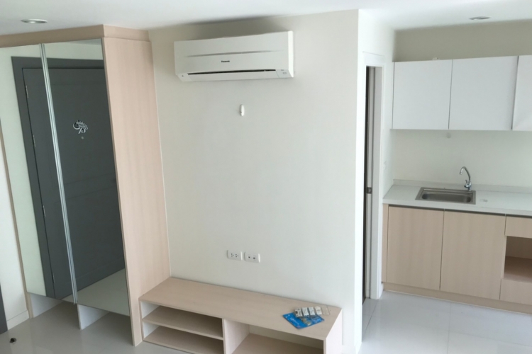 ขายคอนโด Elements Srinakarin (อิลีเม้นท์ ศรีนครินทร์) เฟอร์นิเจอร์ครบ พร้อมเข้าอยู่ แอร์ 2ตัว วิวสวน