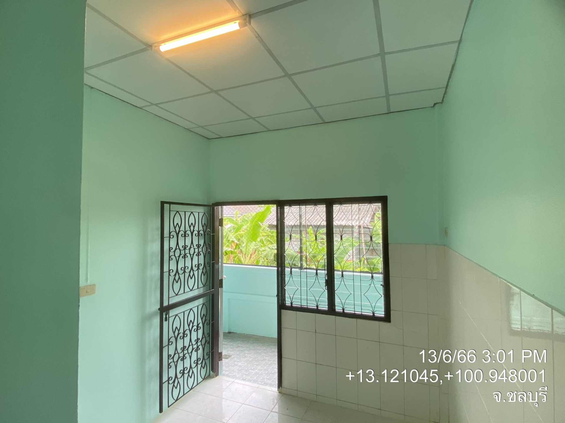 ทาวน์เฮ้าส์ 1 ชั้น หมู่บ้าน พระประทานพร  ชลบุรี 20 ตร.ว.