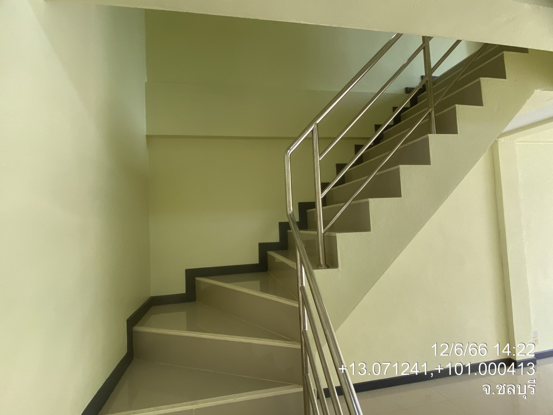 ทาวน์เฮ้าส์ 2 ชั้น หมู่บ้าน เดอะ เน็กซ์ ทาวน์โฮม ศรีราชา(ซอย 5) ชลบุรี  16 ตร.ว.