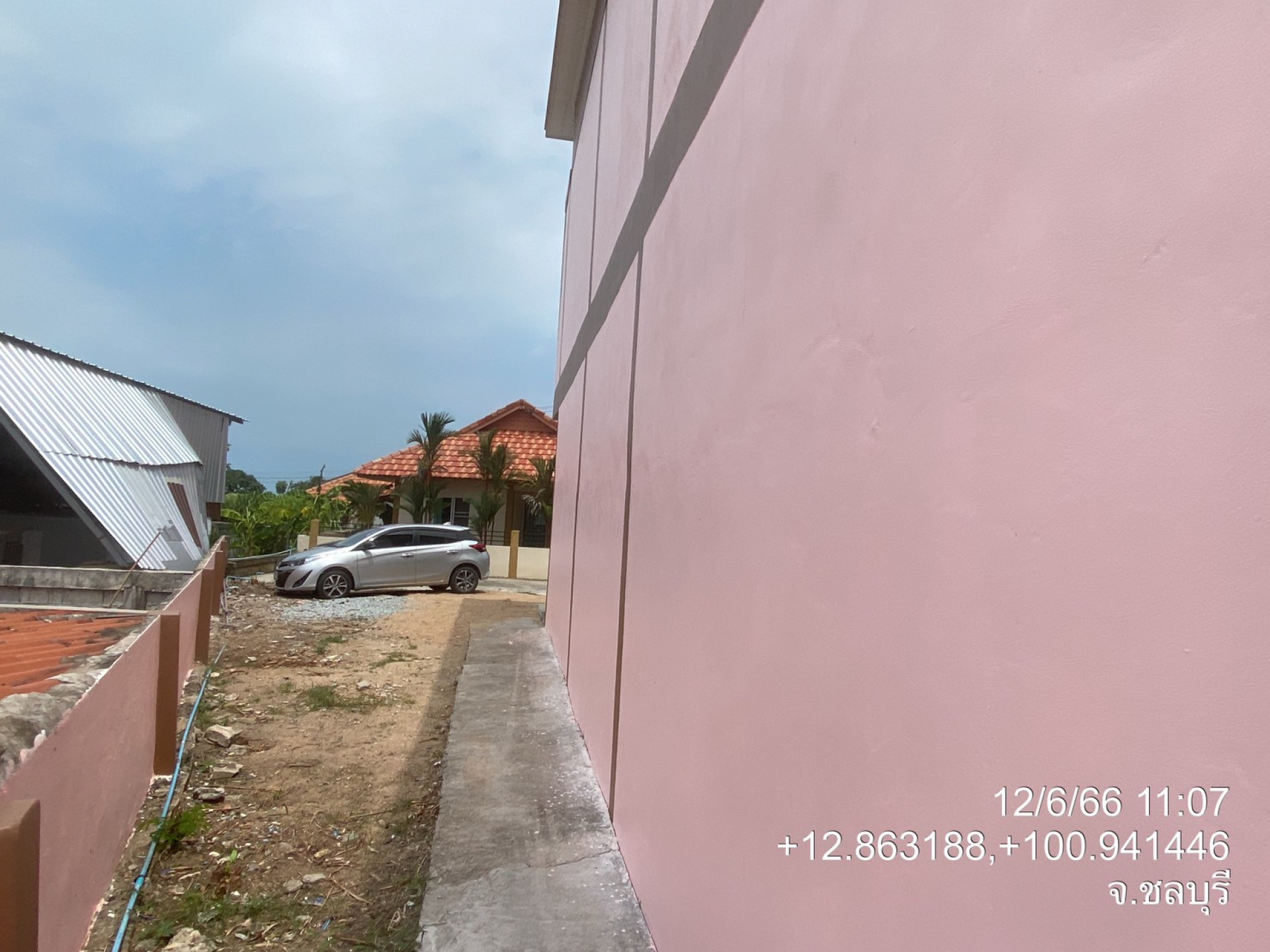 ขายทาวน์เฮ้าส์ 2 ชั้น  37.7 ตรว.(หลังมุม) ซ.เทศบาล1แยก22  มีพื้นที่ด้านข้าง พร้อมอยู่ ใกล้ตลาดน้ำสี่ภาค พัทยา