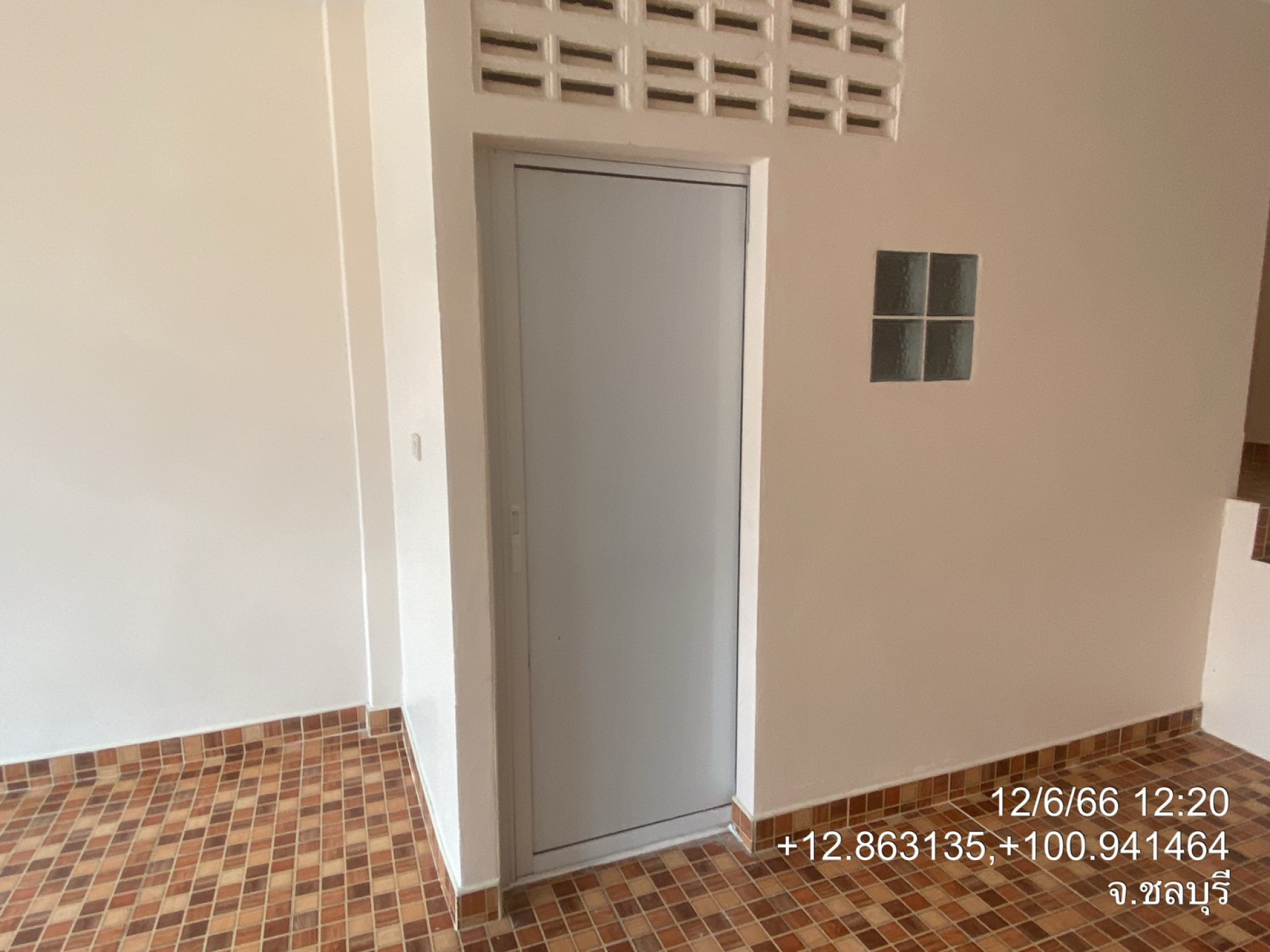 ขายทาวน์เฮ้าส์ 2 ชั้น  37.7 ตรว.(หลังมุม) ซ.เทศบาล1แยก22  มีพื้นที่ด้านข้าง พร้อมอยู่ ใกล้ตลาดน้ำสี่ภาค พัทยา