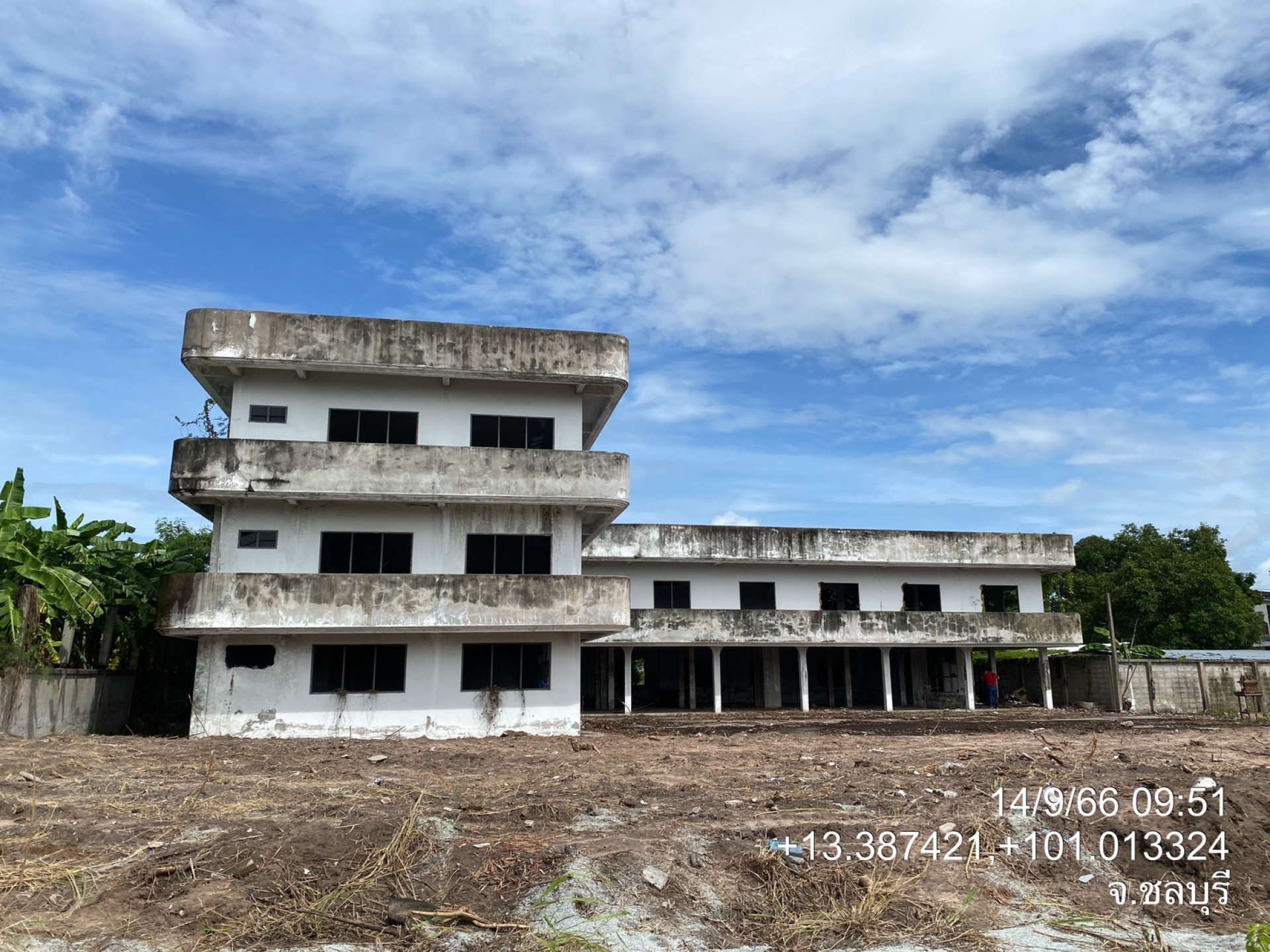 ที่ดินเปล่า ซ.บ้านสวน-สุขุมวิท  ชลบุรี  2-0-0 ไร่