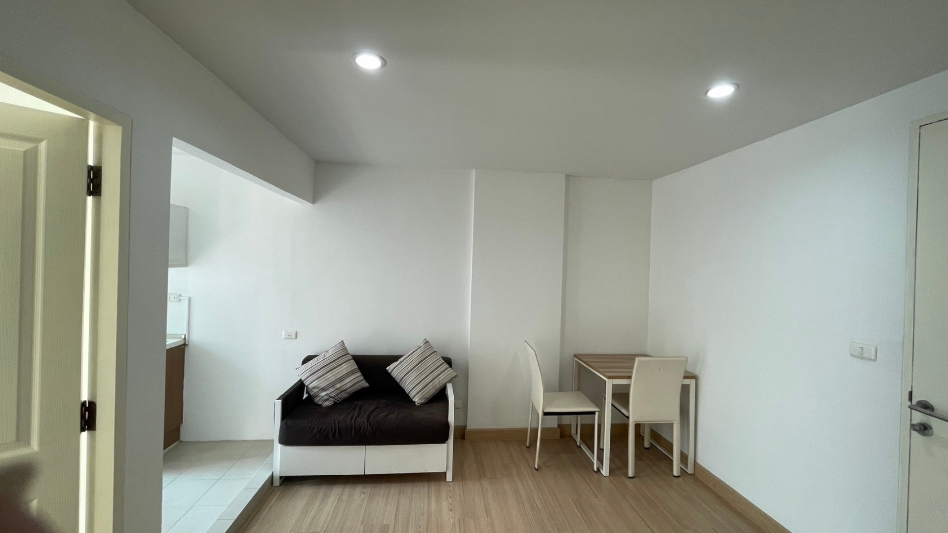 คอนโด เดอะนิช ไอดี ลาดพร้าว-วังหิน เดินทางสะดวก ใกล้ MRT ลาดพร้าว เฟอร์ครบ 34.84 ตร.ม.