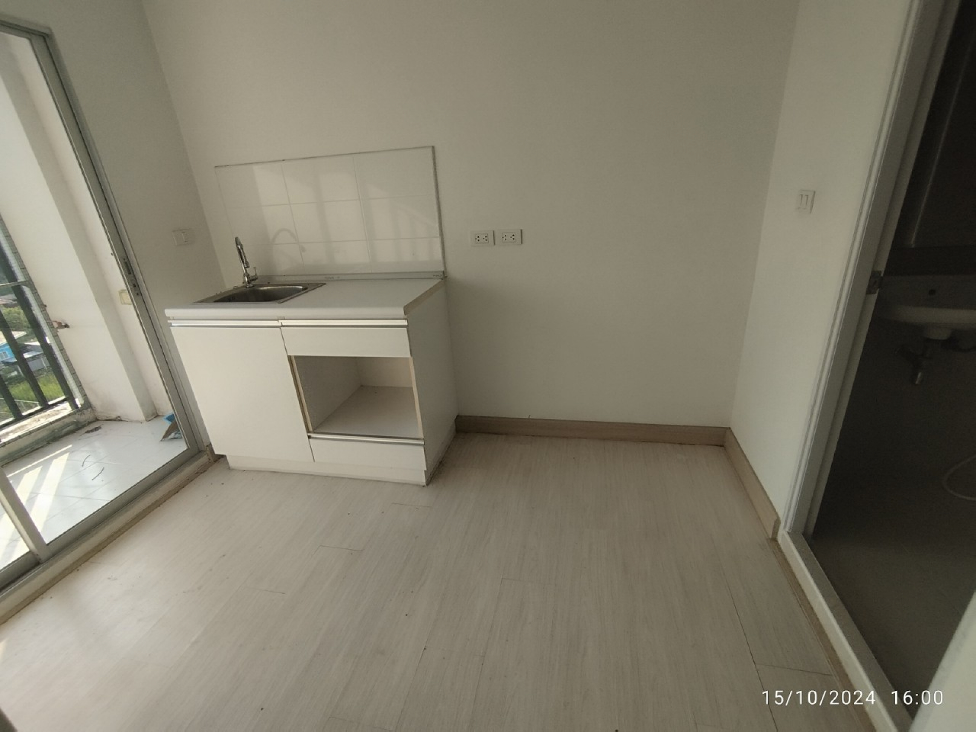 ห้องชุด เพลิน เพลิน คอนโดฯ ชั้น7 จ.ปทุมธานี เนื้อที่ 32.17 ตร.ม