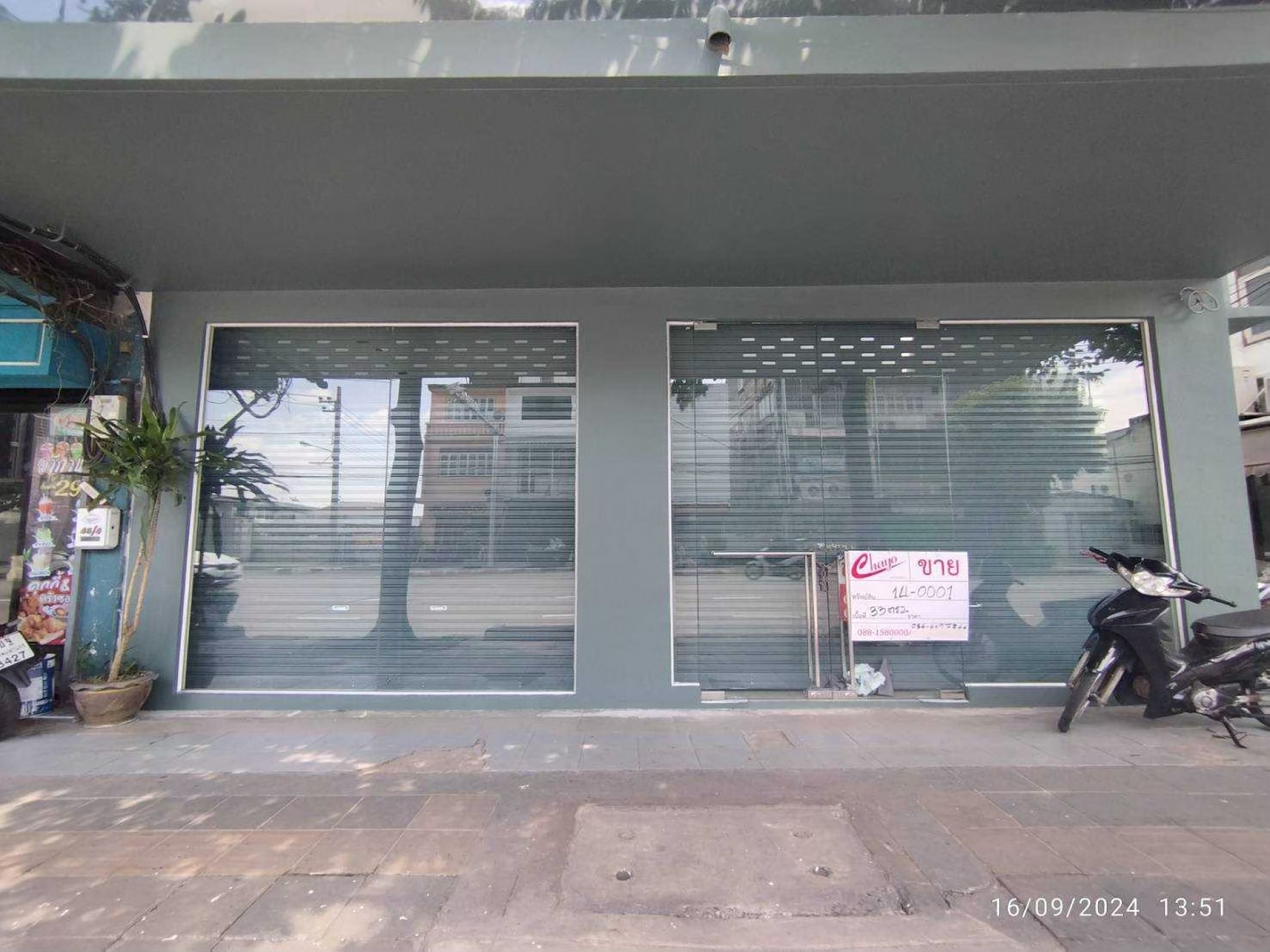 อาคารพาณิชย์ 3 ชั้นมีชั้นลอย ใกล้ MRTสถานี บางโพ (สายสีน้ำเงิน) ใกล้รัฐสภาแห่งใหม่