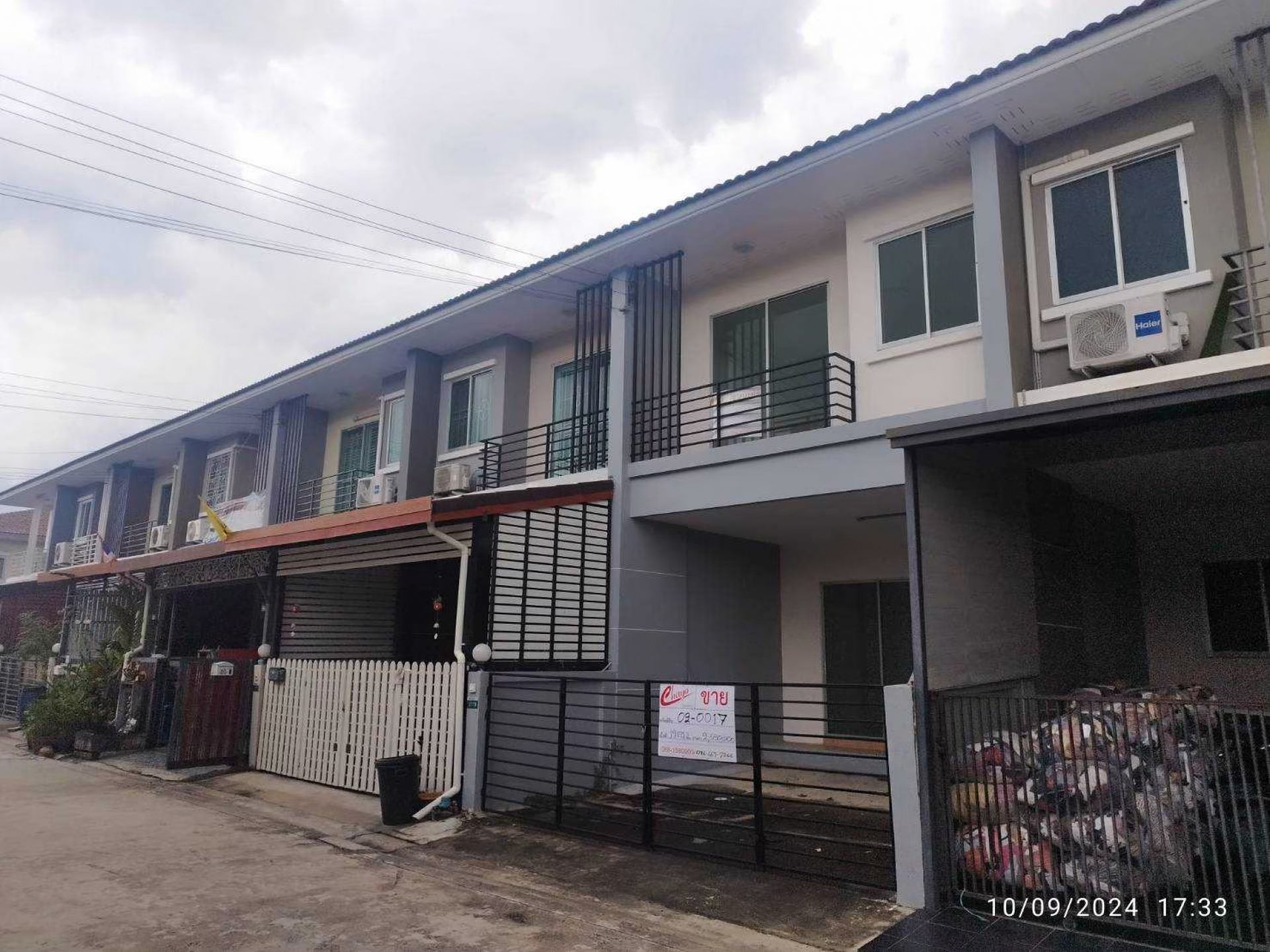 ทาวน์เฮ้าส์ 2 ชั้น 1 คูหา หมู่บ้านรื่นฤดี 7 ถนนหทัยราษฎร์ จ.กรุงเทพฯ