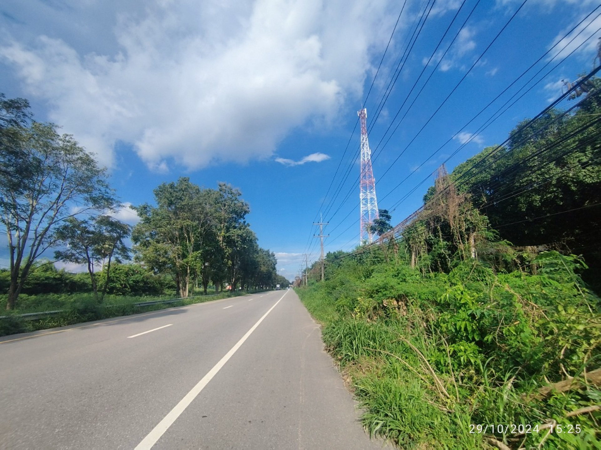 ที่ดินพร้อมสิ่งปลูกสร้าง ตำบลเพ จังหวัด ระยอง เนื้อที่ 10 ไร่เศษ