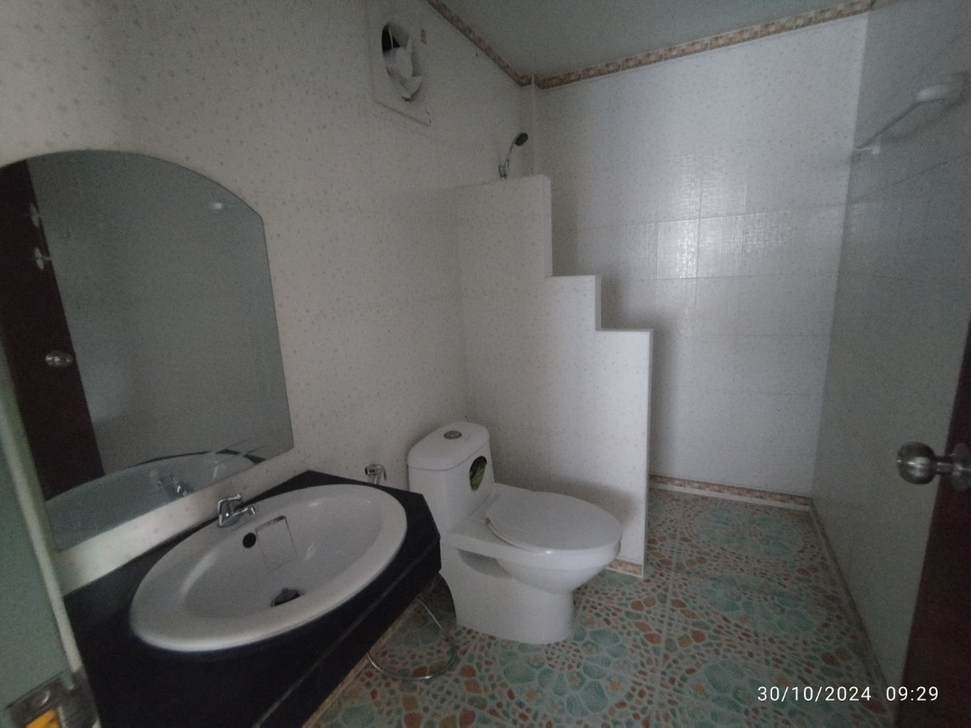 บ้านเดี่ยว 1ชั้น หมู่บ้าน ทรัพย์เจริญธานี  จ.ระยอง 57.30 ตร.ว.