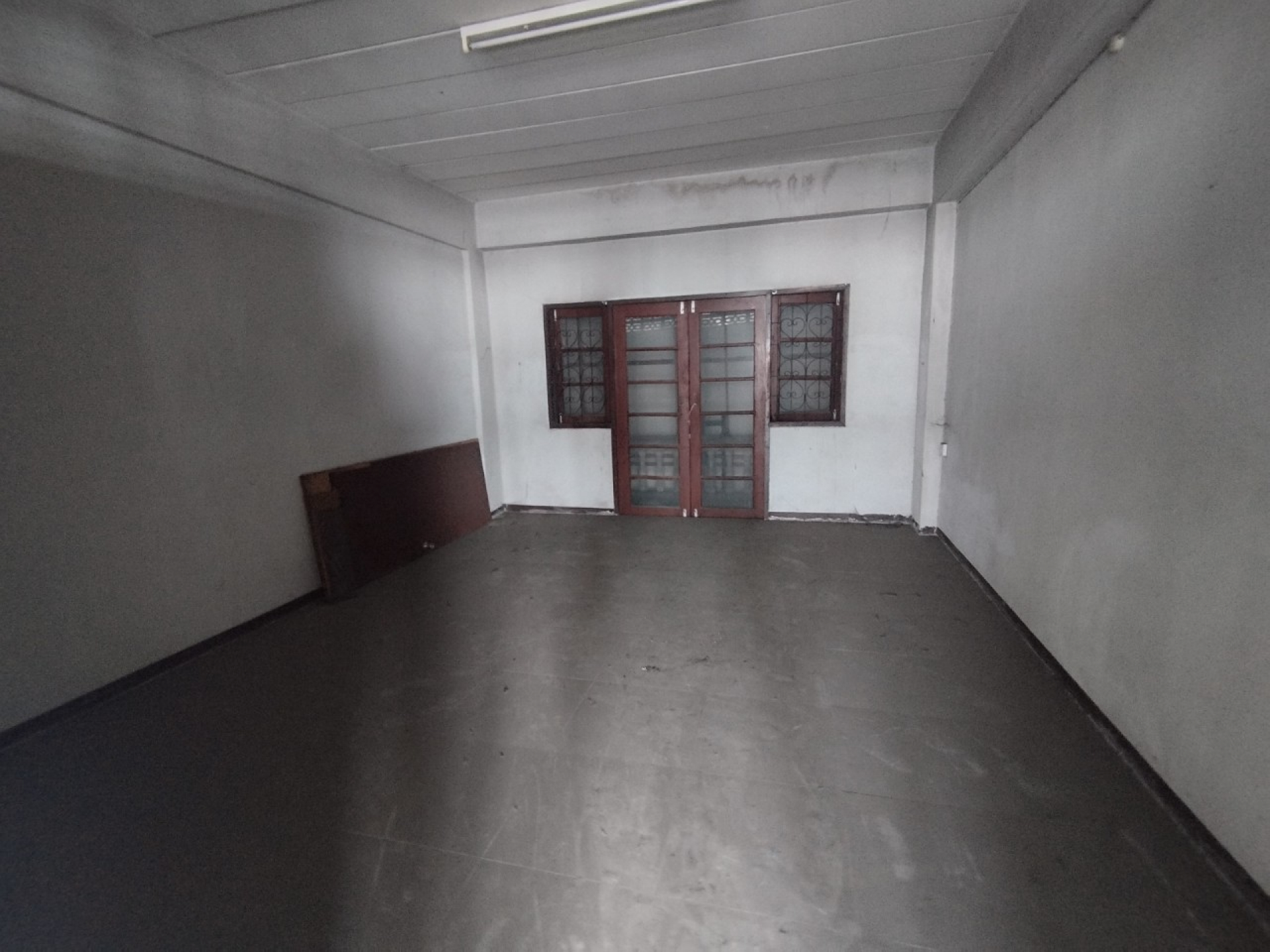 อาคารพาณิชย์ 4 ชั้น 2 คูหา ถนนกิ่งแก้ว สมุทรปราการ 39.2 ตร.ว.