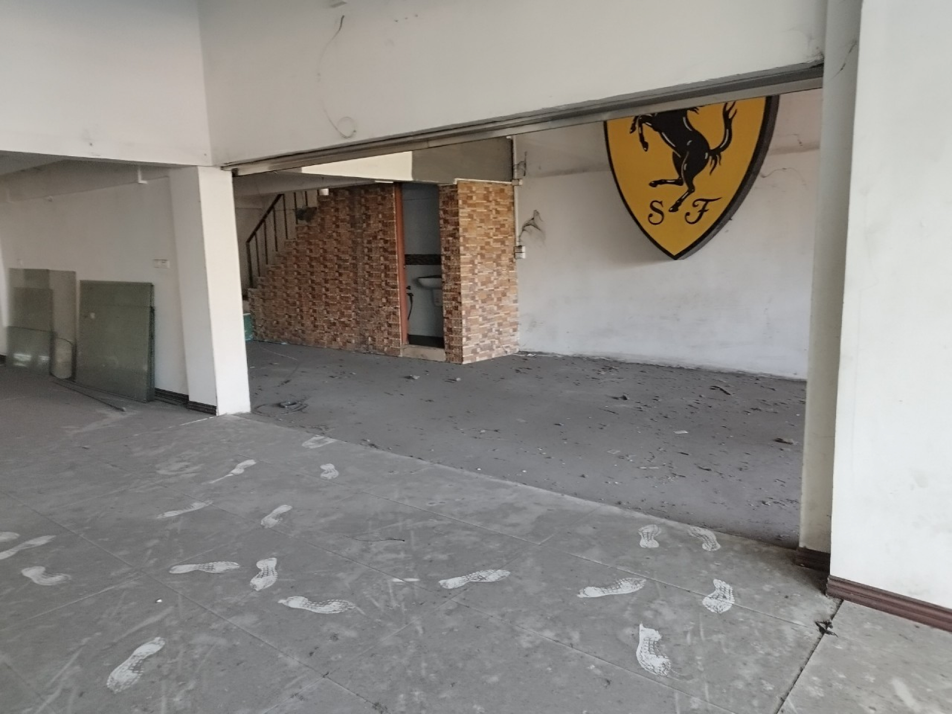 อาคารพาณิชย์ 4 ชั้น 2 คูหา ถนนกิ่งแก้ว สมุทรปราการ 39.2 ตร.ว.