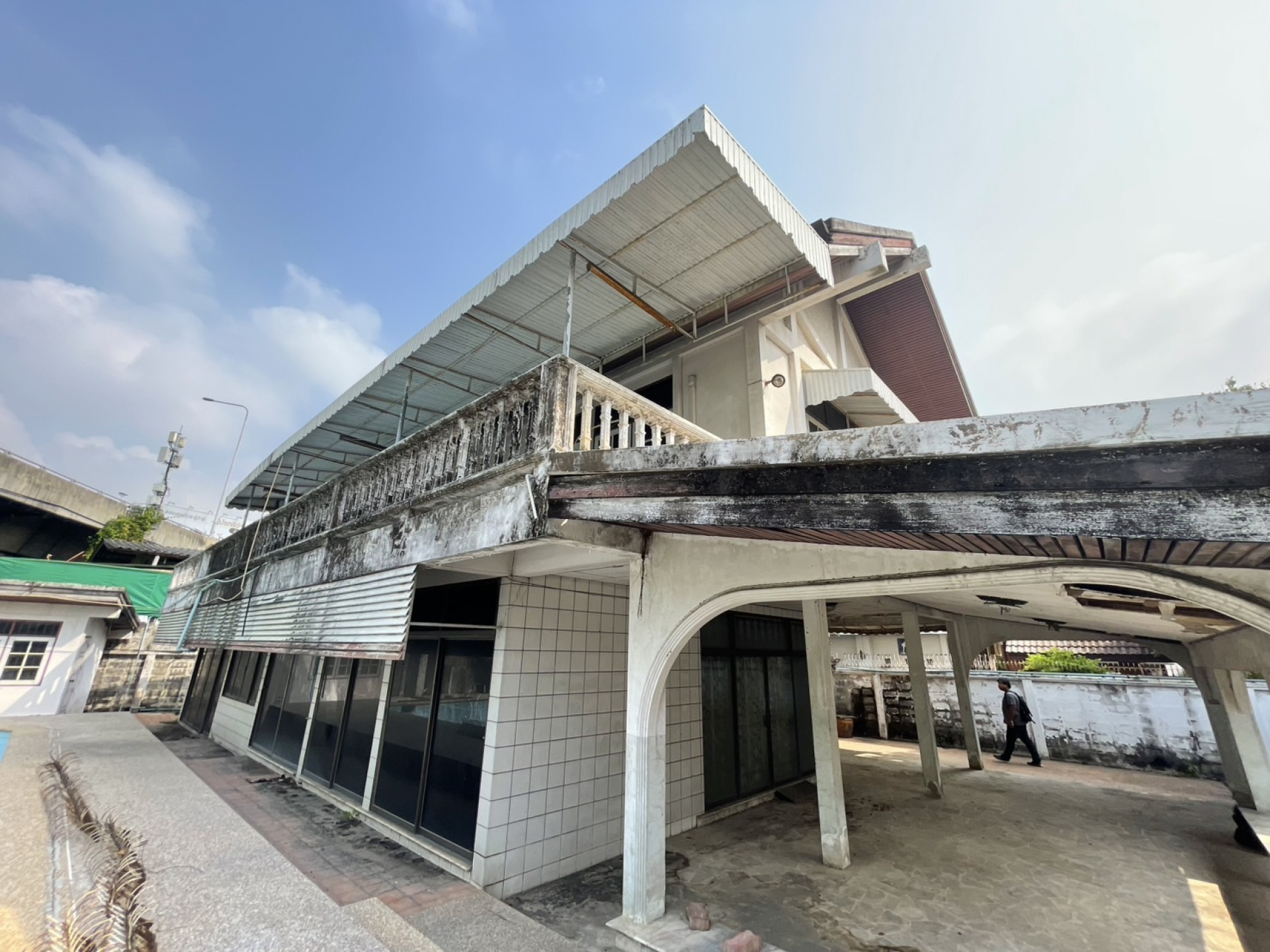 บ้านเดี่ยว 2 ชั้น ซ.งามวงศ์วาน 23 แยก 9 นนทบุรี  230 ตร.ว.