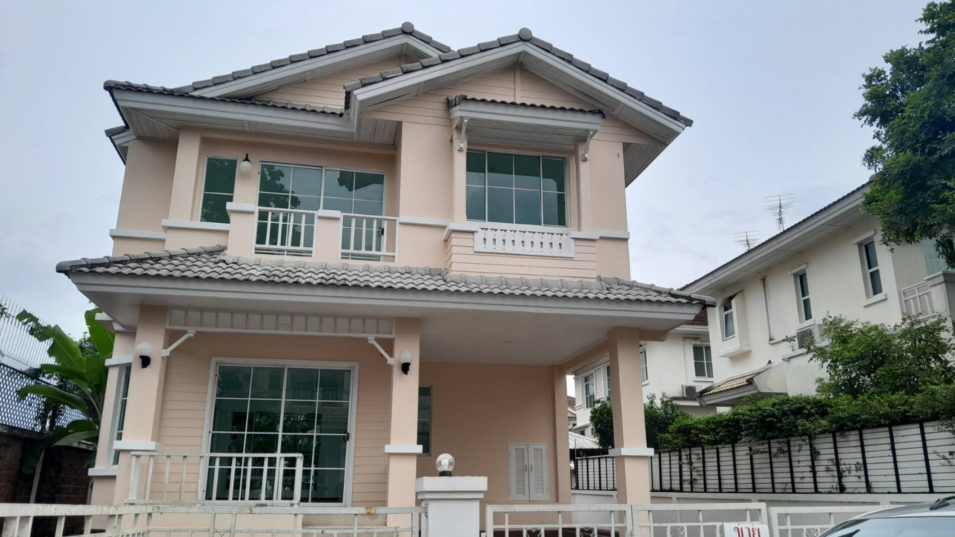 บ้านเดี่ยว หมู่บ้านมัณฑนารังสิต 2  60.6 ตร.วา ถ.รังสิต-นครนายก