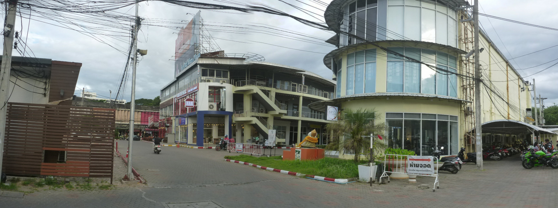 ที่ดินเปล่า 14 แปลง ถ.ศรีดอนไชย ต.ช้างคลาน เมืองเชียงใหม่  1-2-77 ไร่