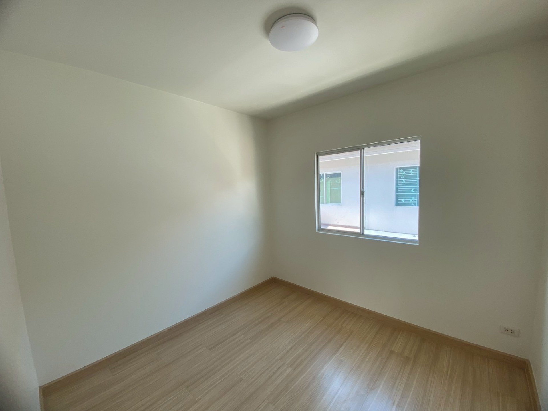 109/239 ทาวน์เฮ้าส์ 2ชั้น หมู่บ้านพฤกษาวิลล์ 66/2 18.7ตร.ว.