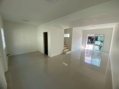 109/239 ทาวน์เฮ้าส์ 2ชั้น หมู่บ้านพฤกษาวิลล์ 66/2 18.7ตร.ว.