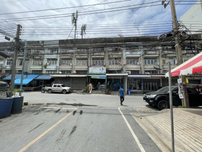 อาคารพาณิชย์ 3 ชั้น+ชั้นลอย ซ.ไทยประกัน 2 ถ.เทพารักษ์ สมุทรปราการ 19 ตร.ว.